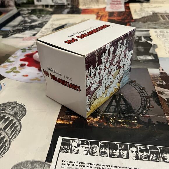 Vintage 101 Dalmatians mug - Picture 3 of 8